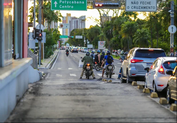 Trânsito na Avenida João XXIII