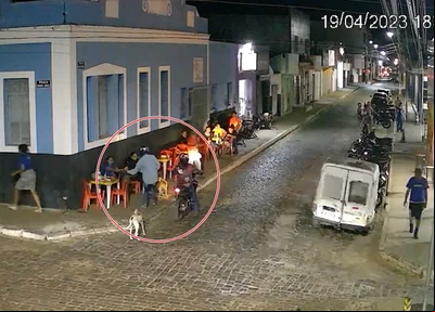 Câmera flagra foragidos da Major César fazendo arrastões no Piauí