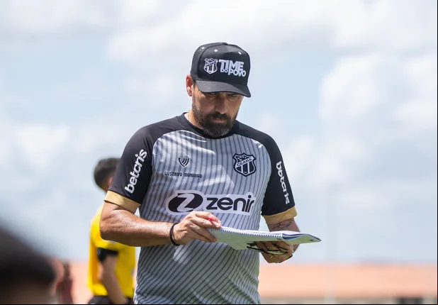 Gustavo Morínigo não é mais técnico do Ceará