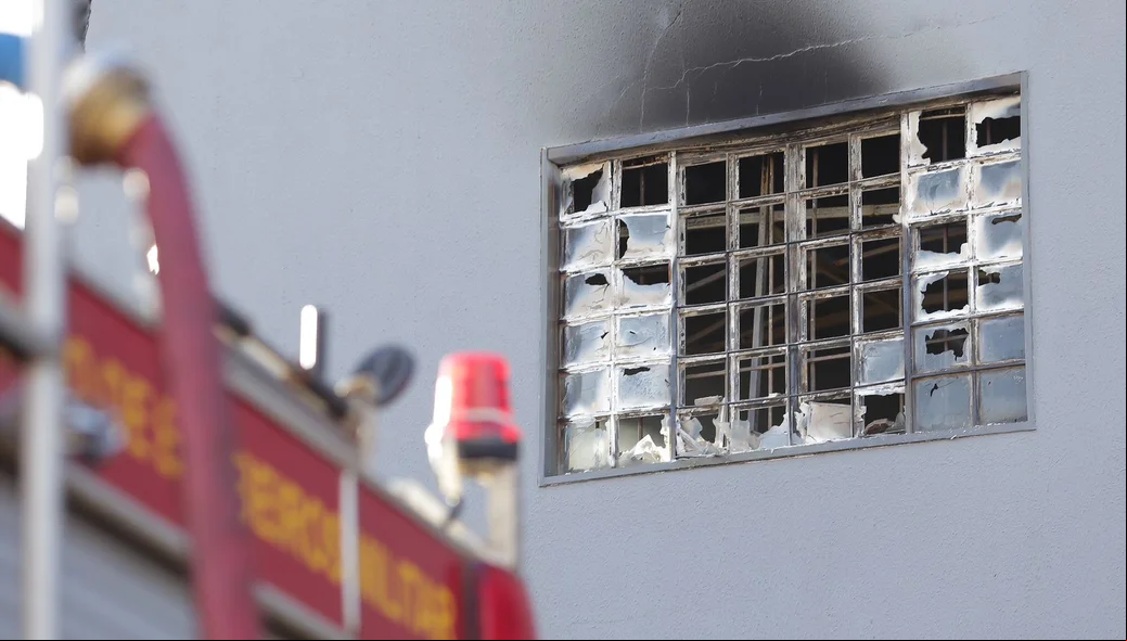 Bombeiros apagaram as chamas