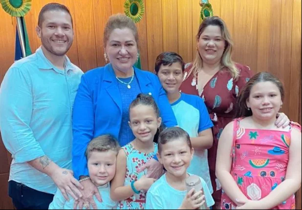 Deputada estadual Simone Pereira e sua família