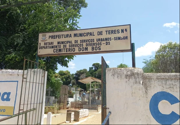 Limpeza dos cemitérios na zona sul de Teresina