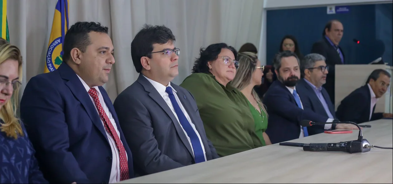 Mesa de honra na APPM