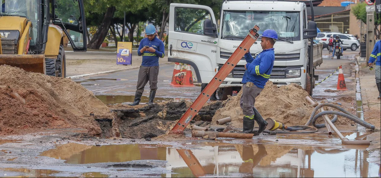 Trabalhadores continuam no local para executar a obra