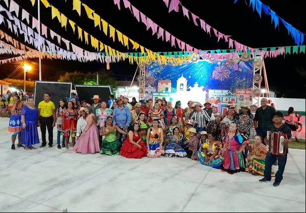 Prefeitura de São João da Fronteira realiza "Arraiá da Mió Idade"
