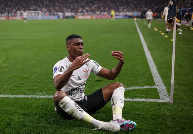 Felipe Augusto foi o autor do gol da vitória do Corinthians