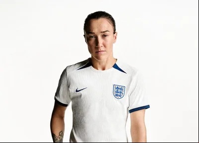 Lucy Bronze, jogadora da Inglaterra