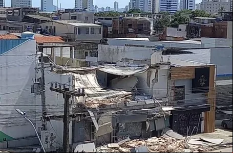 Mais um prédio desabou em Pernambuco, nesta segunda-feira (10)