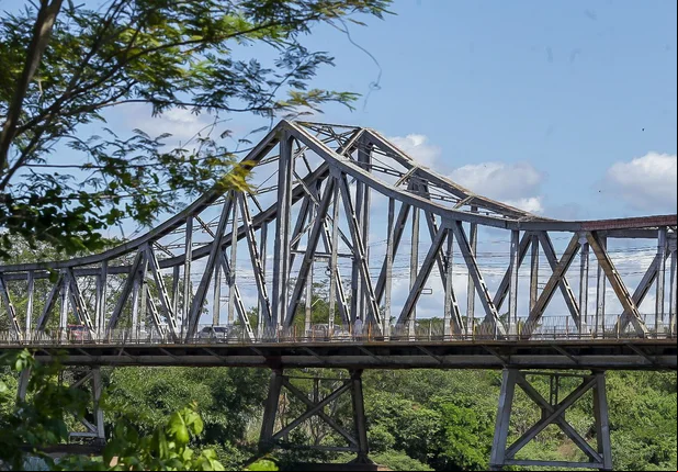 Ponte Metálica