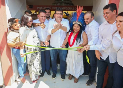 Rafael Fonteles e Sônia Guajajara na inauguração