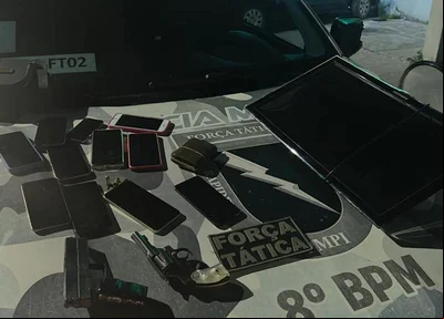 Itens recuperados pelos policiais militares na zona sudeste de Teresina