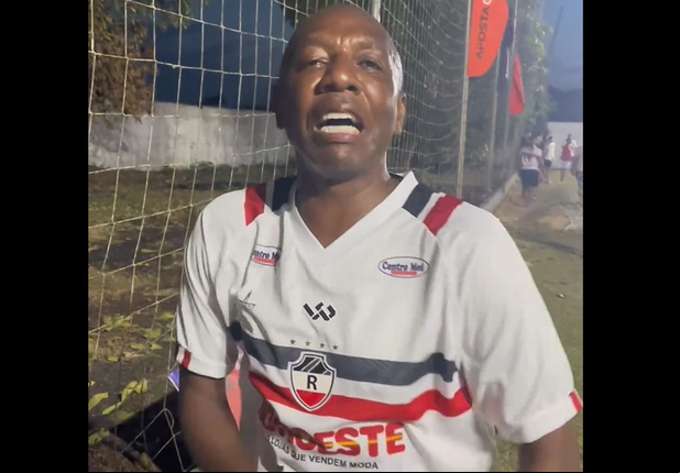 Amaral veste a camisa do River e fala em atuar no clube