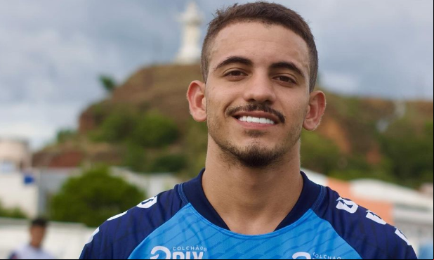 Andrey Rodrigues, meia do Oeirense