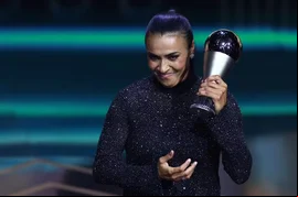 Marta é eleita a melhor jogadora da história pela IFFHS