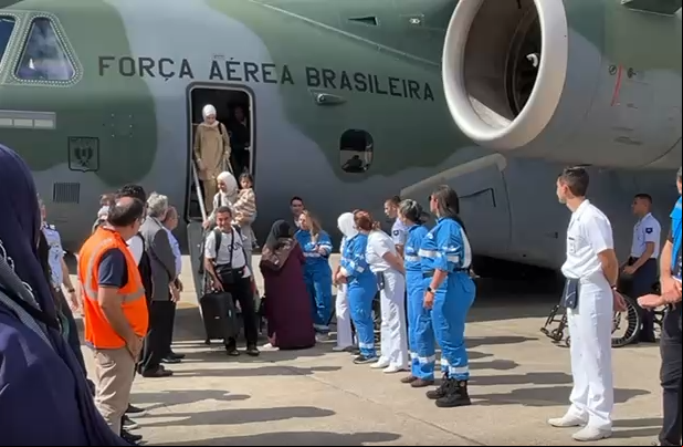 7° voo de repatriação de brasileiros no Líbano chega ao Brasil
