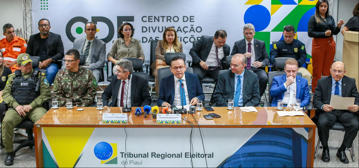Coletiva de imprensa no Centro de Divulgação das Eleições