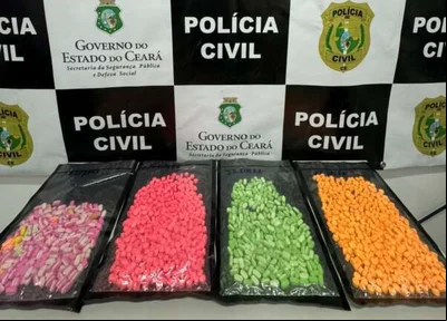 Comprimidos de droga sintética, conhecida como “ecstasy”.