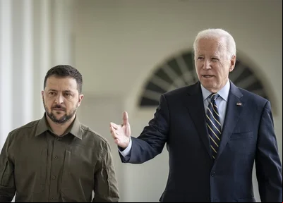 Joe Biden e Volodymyr Zelensky