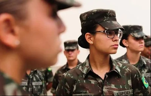 O objetivo dessa nova medida é promover a inclusão e, progressivamente, aumentar o número de mulheres nas Forças Armadas.