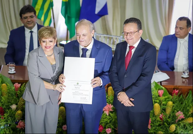 TRE-PI diploma prefeito eleito de Teresina Sílvio Mendes