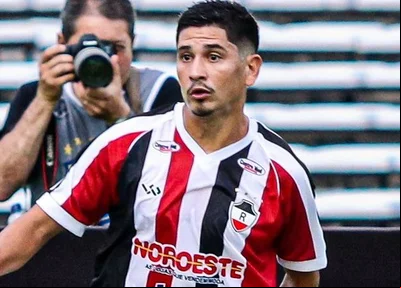 Felipe Pará, meio-campo do River