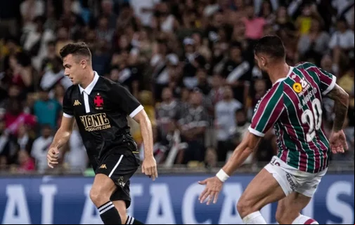 Vasco e Fluminense empataram em jogo polêmico no Carioca