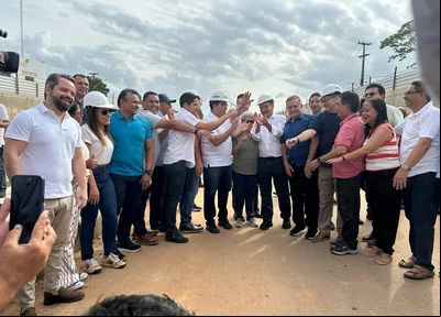 Visita do representantes do poder municipal, estadual e federal ao rebaixamento da Avenida João XXIII