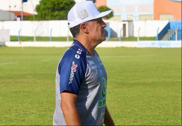 Wallace Lemos, técnico do Oeirense