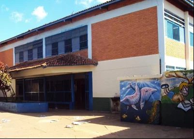 Adolescente esfaqueia três pessoas em escola no Distrito Federal