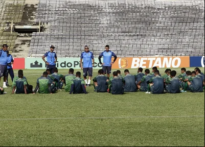 Altos se reapresenta para duelo contra o CBR pela Copa do Nordeste 2024