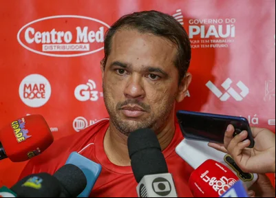 Dico Woolley, técnico do River