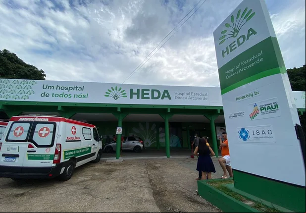 Hospital Dirceu Arcoverde inicia triagem para mutirão de catarata
