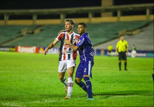 No clássico piauiense, Altos e River ficaram no 0 a 0 pela Copa do Nordeste