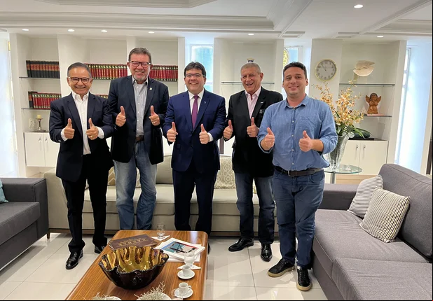 Rafael Fonteles reunido com Zé Filho e Carlson Pessoa