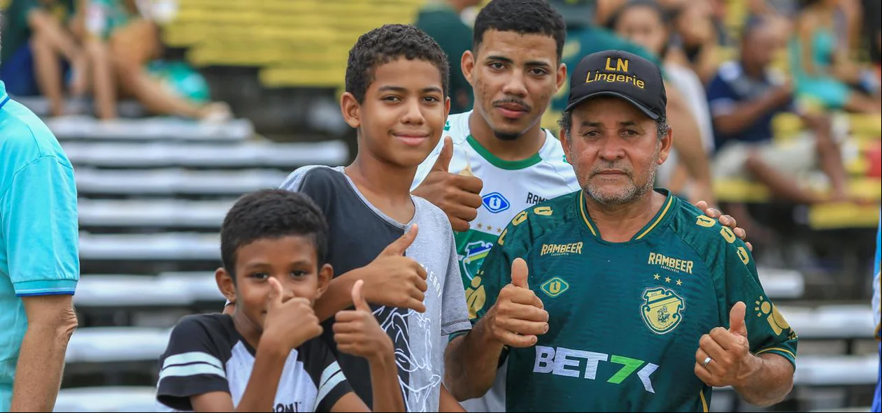 Torcedores do Altos