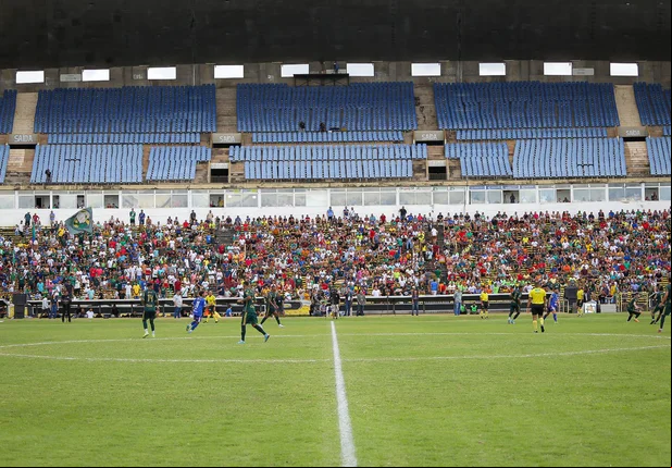 Arquibancada lotada no Albertão para a final do Piauiense 2024