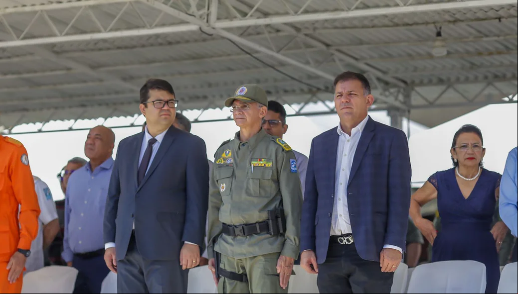 Autoridades da segurança pública durante o evento