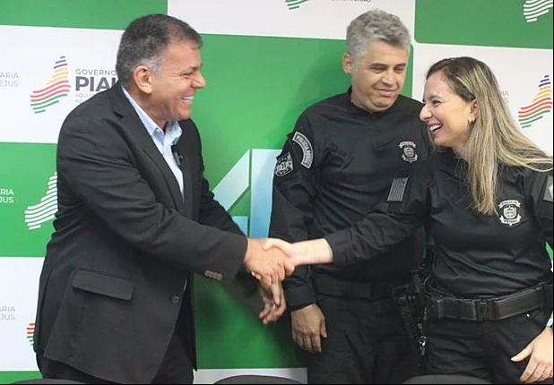 Carlos Augusto muda diretora da Penintenciária Feminina de Teresina