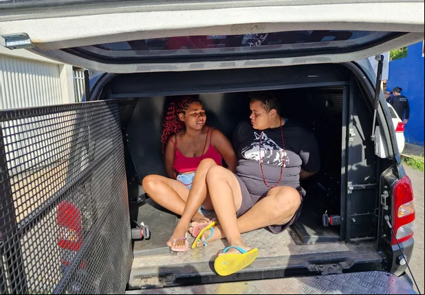 Maria Pereira e Karine foram presas suspeitas de matar o empresário Antônio Francisco