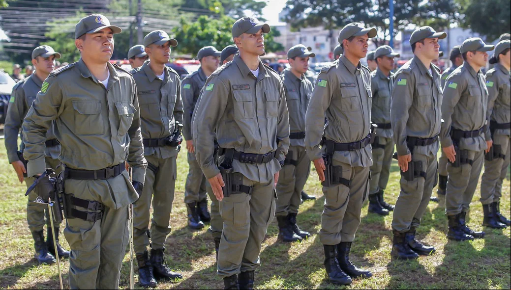 O evento também marcou a habilitação de 136 subtenentes, que adentrarão os quadros oficiais como segundos-tenentes