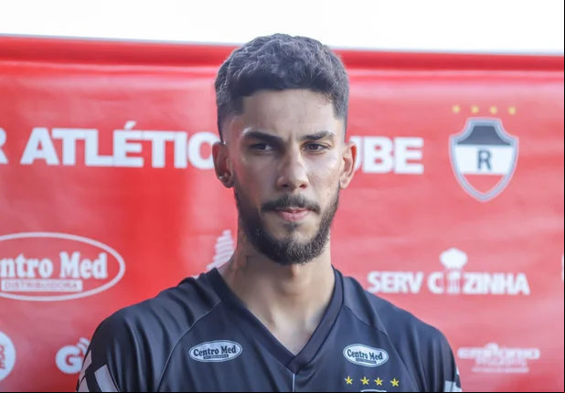 Vital, zagueiro do River