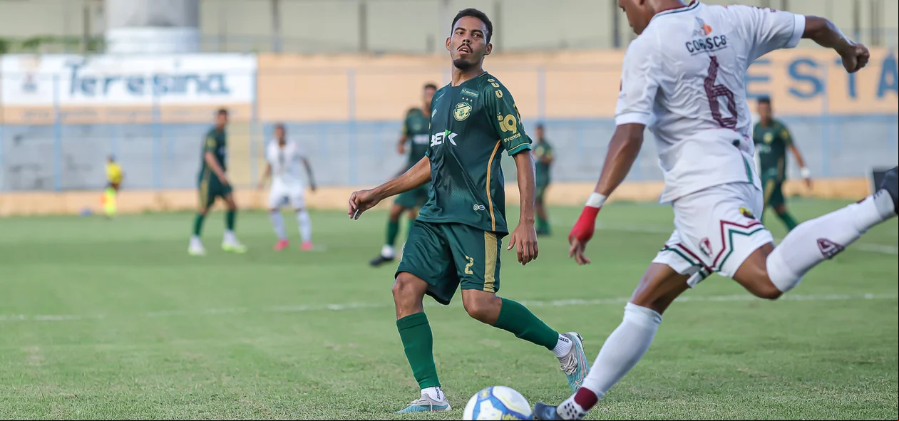 Jogo aconteceu neste sábado no Lindolfo Monteiro