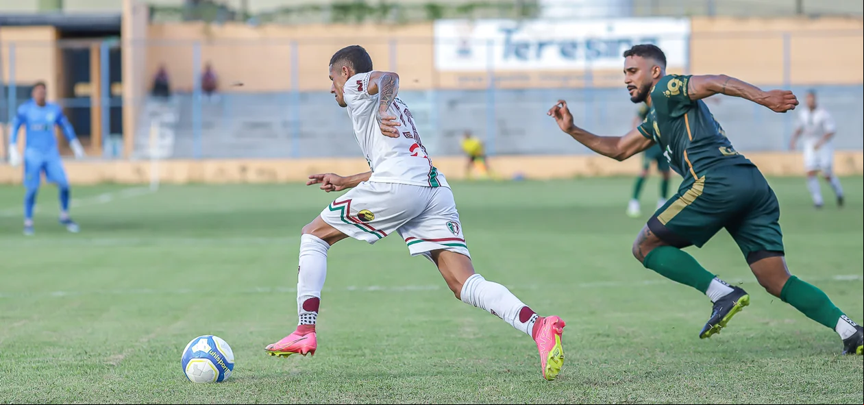 Partida aconteceu no Lindolfo Monteiro