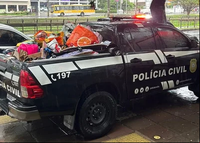Polícia encontra depósito com itens furtados durante enchentes