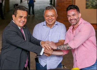 Henrique Pires e B. Sá Filho ao lado de José Alberto