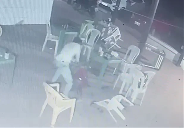 Bandido executando empresário no município de Marcolândia