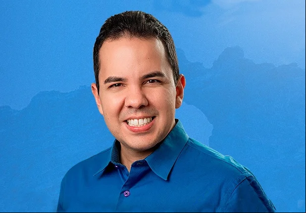 Dr. Victor Carvalho