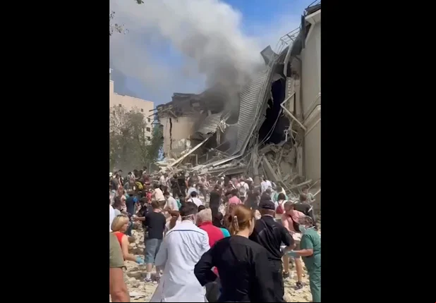 Hospital pediátrico em Kiev foi bombardeado
