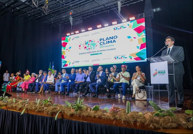 Governador Rafael Fonteles defende redução do carbono em plenária do Clima