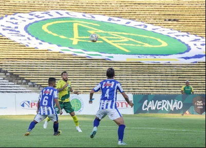 Atlético Piauiense e Comercial se enfrentaram no Albertão neste sábado
